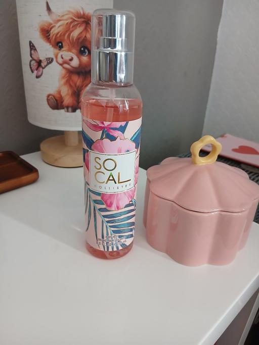 Buy & Sell Bradley Fold Trading Estate Bury - Photos for Holister Body Mist (Sprayed Once)