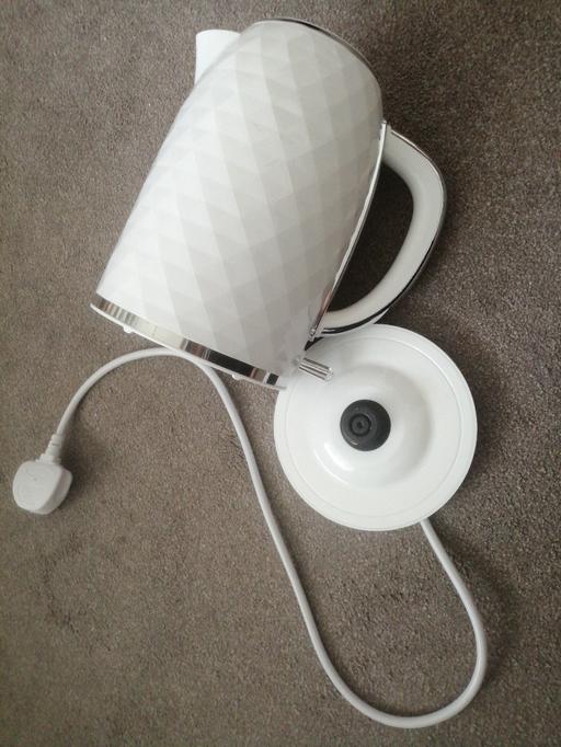 Buy & Sell Moseley Village Wolverhampton - Photos for New George white 1.7L electric kettle