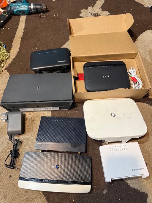Buy & Sell Birchills Walsall - Photos for Wireless routers job lot