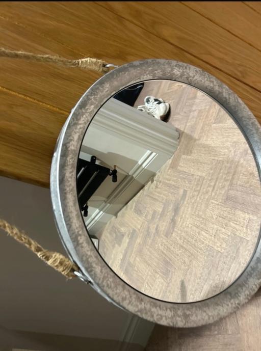 Buy & Sell Stoke Heath Bromsgrove - Photos for Silver round mirror