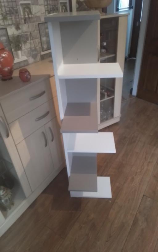 Buy & Sell Swinley Wigan - Photos for STAGGERED SHELVING STAND