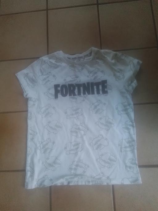 Buy & Sell Aldridge Walsall - Photos for BOYS FORTNITE TEE SHIRT