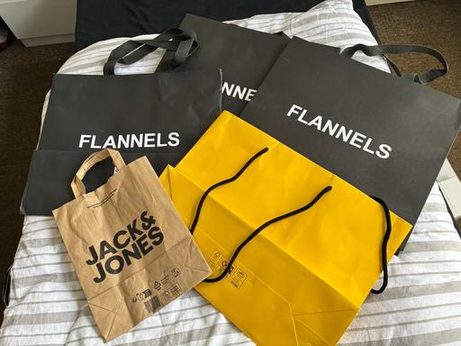 Buy & Sell Blackburn Blackburn with Darwen - Photos for 5 designer shopping bags