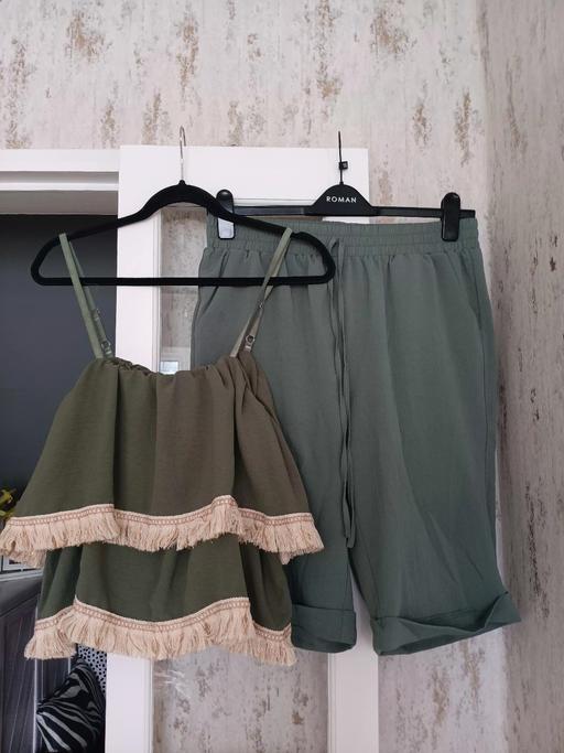 Buy & Sell Hornchurch Havering - Photos for kakhi shorts and top 16