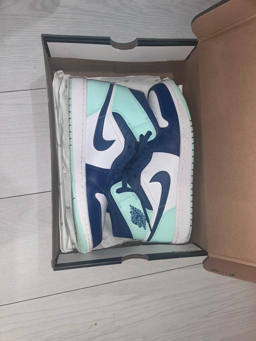Buy & Sell Upper Holloway North London - Photos for AIR JORDAN 1 MID