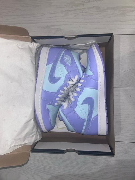Buy & Sell Upper Holloway North London - Photos for AIR JORDAN 1 MID