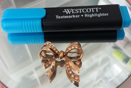 Buy & Sell Thatto Heath Saint Helens - Photos for Vintage 1982 signed franklin mint brooch