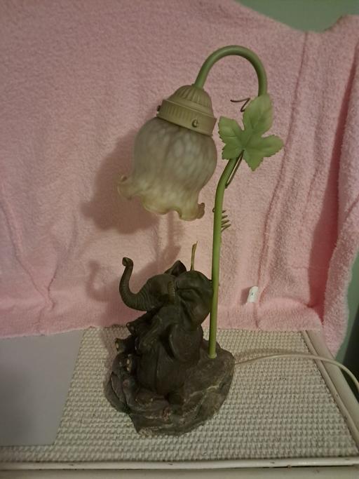 Buy & Sell Astra Business Park Trafford - Photos for lamp