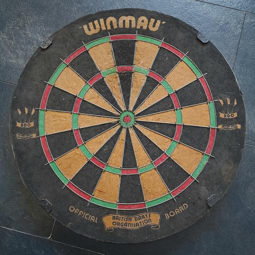 Buy & Sell Bamber Bridge South Ribble - Photos for VINTAGE WINMAU DART BOARD