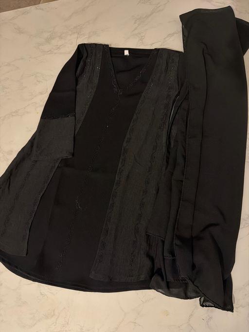 Buy & Sell Whitechapel East London - Photos for Baby abaya and scarf