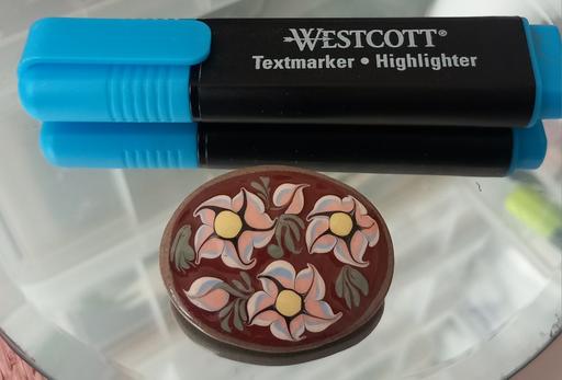 Buy & Sell Thatto Heath Saint Helens - Photos for Beautiful painted pottery brooch