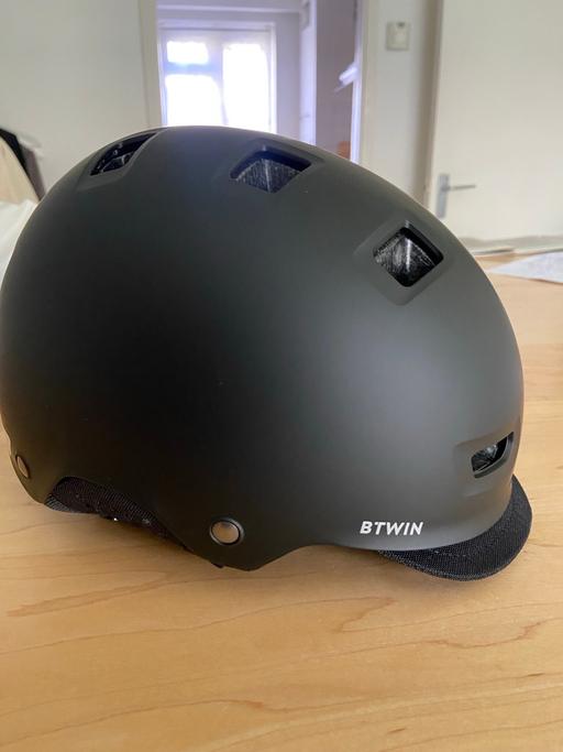 Buy & Sell Lower Clapton East London - Photos for Size M Black Unisex Adjustable BTWIN Helmet