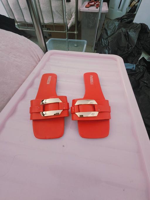 Buy & Sell Newton Doncaster - Photos for Slip on summer sandals, size 6