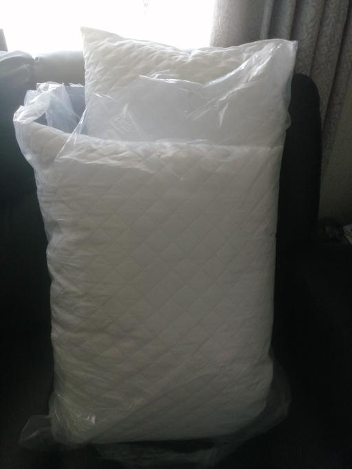 Buy & Sell Moseley Village Wolverhampton - Photos for two new quilted pillows