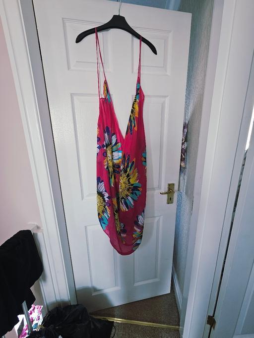 Buy & Sell Newton Doncaster - Photos for Beach wrap..one size like new