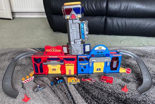Buy & Sell Minworth Trade Park Birmingham - Photos for Folding Fire Station Kids Toy With Cars