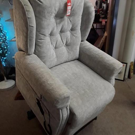 Buy & Sell Saint Pauls Trading Estate Tameside - Photos for Grosvenor ELECTRIC rise-recliner armchair