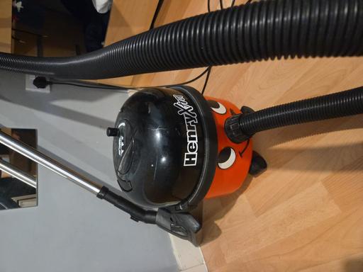 Buy & Sell East Putney Station Wandsworth - Photos for Henry the Hoover