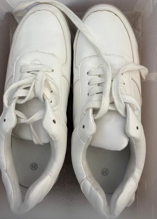 Buy & Sell Great Usworth Sunderland - Photos for white. trainers