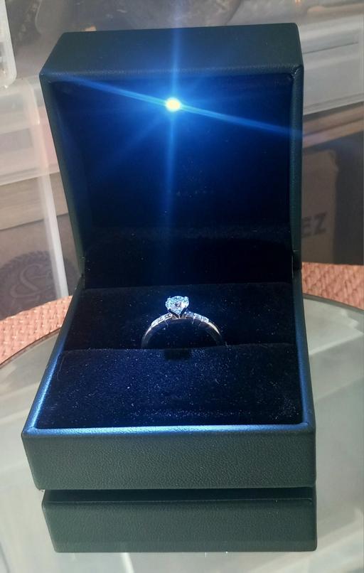 Buy & Sell Thatto Heath Saint Helens - Photos for luxuriant 0.5ct lab created diamond ring