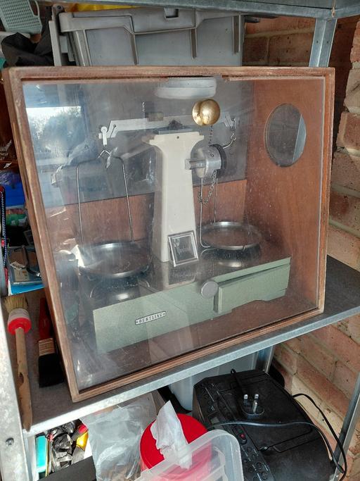 Buy & Sell Shirley South East London - Photos for SET OF OERTLING SCALES - CASED.