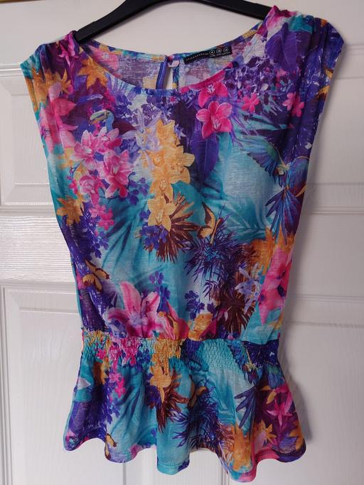 Buy & Sell Woodthorpe Charnwood - Photos for Women's floral summer top size 8