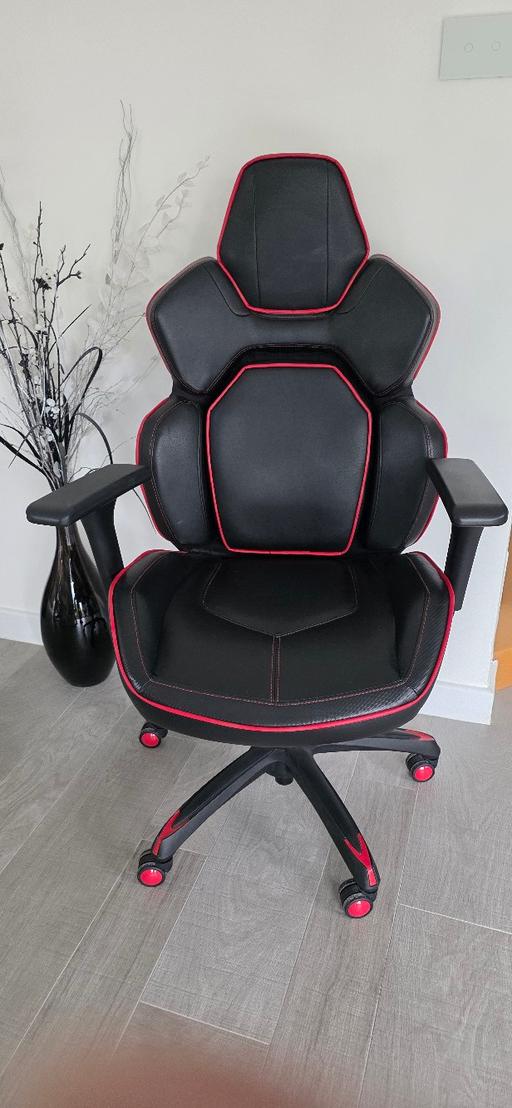 Buy & Sell Bushey Hertsmere - Photos for Black gaming chair with red trim