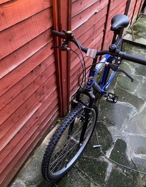 Buy & Sell Tooting Broadway South West London - Photos for Bicycle (Challenge Spectre 26inch wheel)