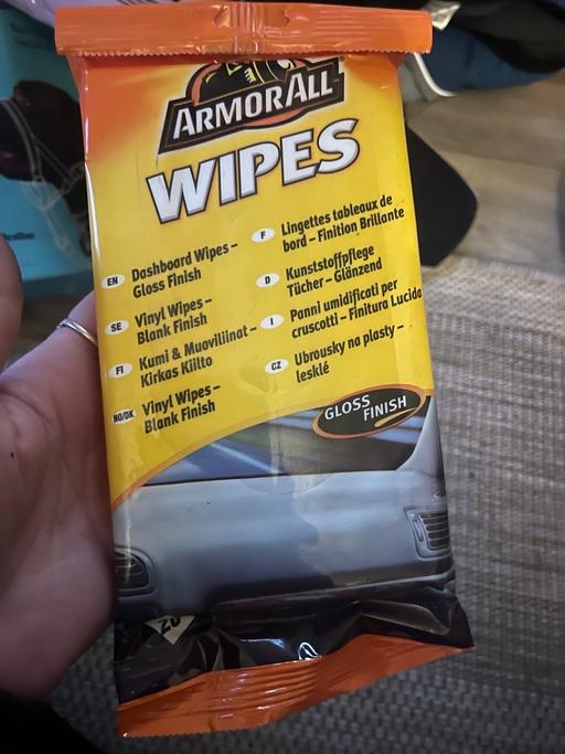 Buy & Sell Wednesfield Wolverhampton - Photos for New dashboard cleaning wipes