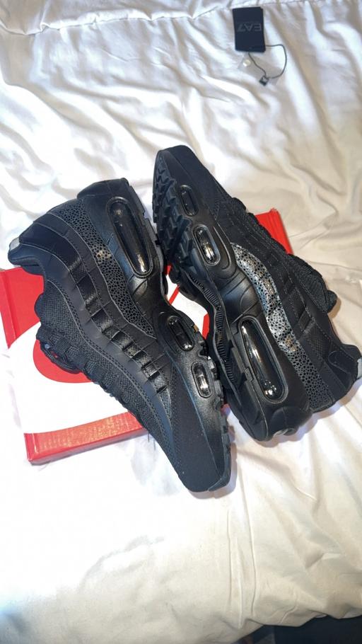 Buy & Sell Stewartby Bedford - Photos for Air max95