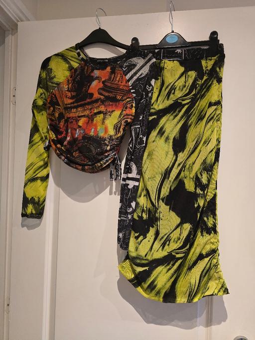 Buy & Sell Oldbury Sandwell - Photos for Pretty Little Thing too & skirt