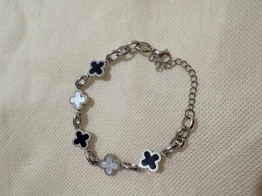 Buy & Sell Palmers Green North London - Photos for Silver plated stainless steel clover bracelet