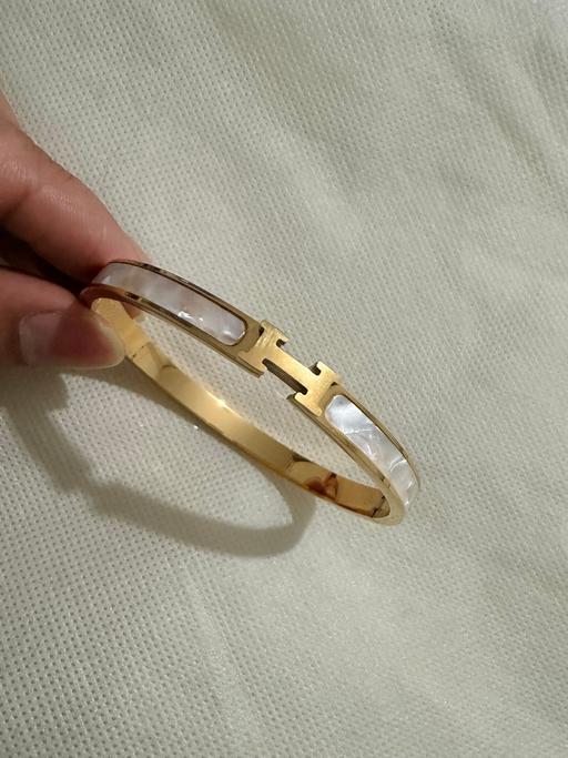 Buy & Sell Palmers Green North London - Photos for 18k gold plated stainless steel H bangle