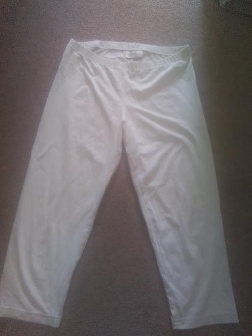 Buy & Sell Streetly Walsall - Photos for WALLIS PETITE WHITE 3/4 LEGGINGS