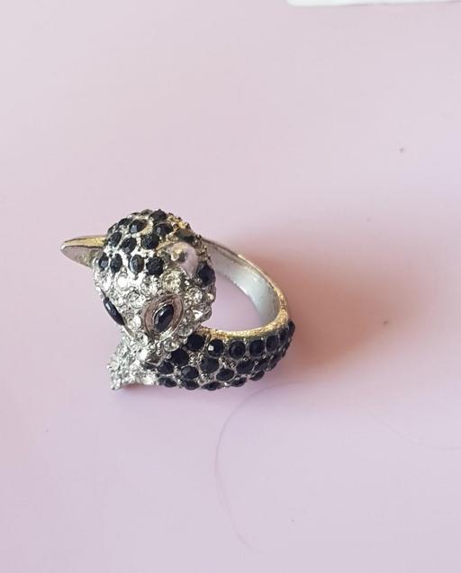 Buy & Sell Grafton Street Industrial Estate West Northamptonshire - Photos for Beautiful ring