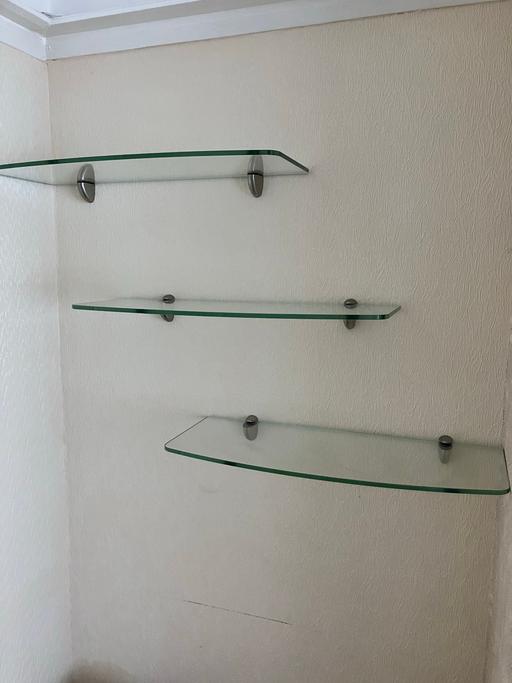 Buy & Sell Aintree Liverpool - Photos for Glass Shelves