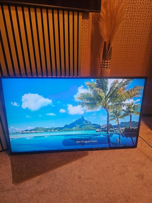 Buy & Sell Balsall Heath Birmingham - Photos for LG 49 INCH 4K ULTRA SMART TV
