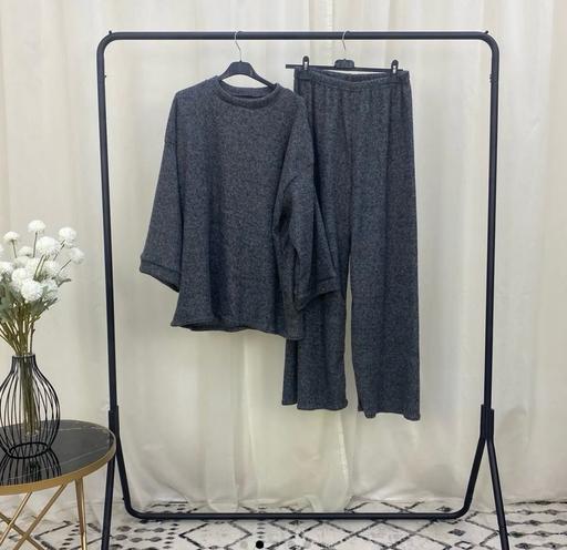 Buy & Sell Humberstone Leicester - Photos for two piece grey set