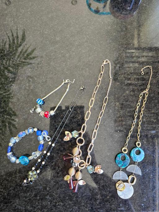 Buy & Sell Rowley Regis Sandwell - Photos for 5 x costume jewellery