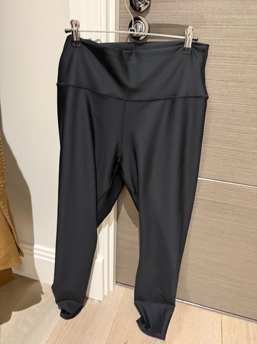 Buy & Sell Burroughs, The North West London - Photos for Women’s Alo leggings