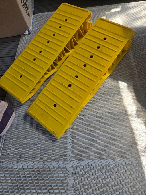 Vehicles Amington Tamworth - Photos for 2 New Yellow Ramps / Caravan/ Campervan