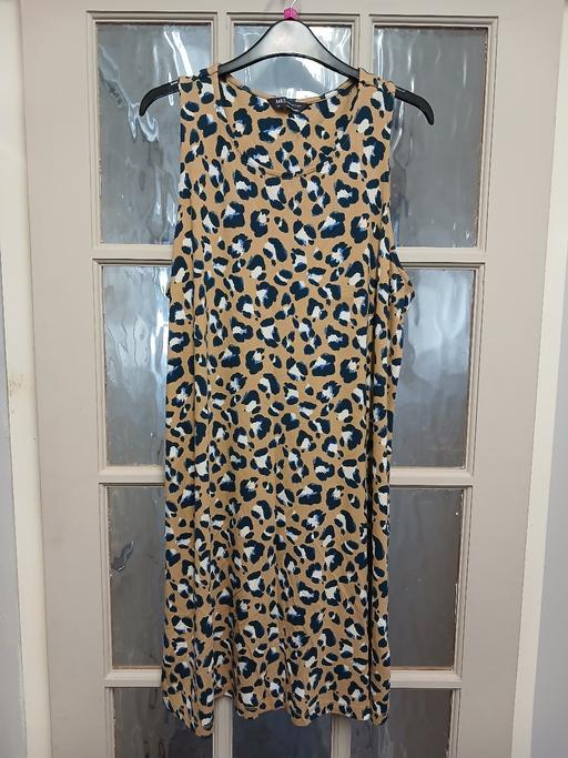 Buy & Sell Oxley Wolverhampton - Photos for M&S stretch dress - 18