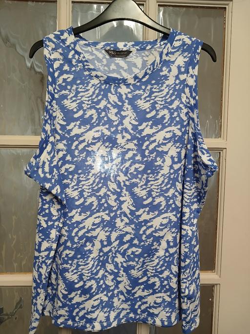 Buy & Sell Oxley Wolverhampton - Photos for M&S Top - 18