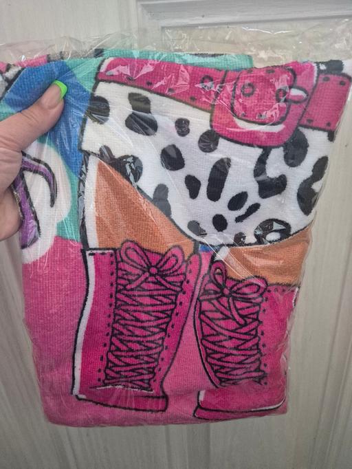 Buy & Sell Crumpsall Manchester - Photos for new LOL Surprise Towel