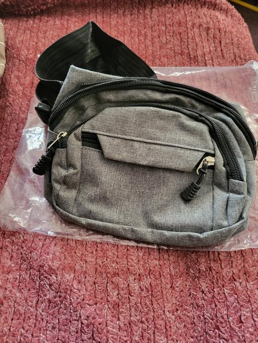 Buy & Sell Healey Rochdale - Photos for Gray waist bag or fanny pack featuring multip
