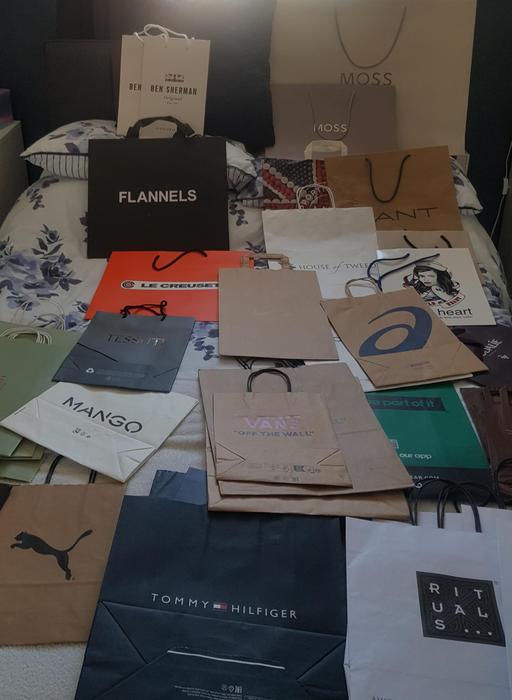 Buy & Sell Bushbury Wolverhampton - Photos for 48x Paper bags: Tommy Hilfiger etc (empty)