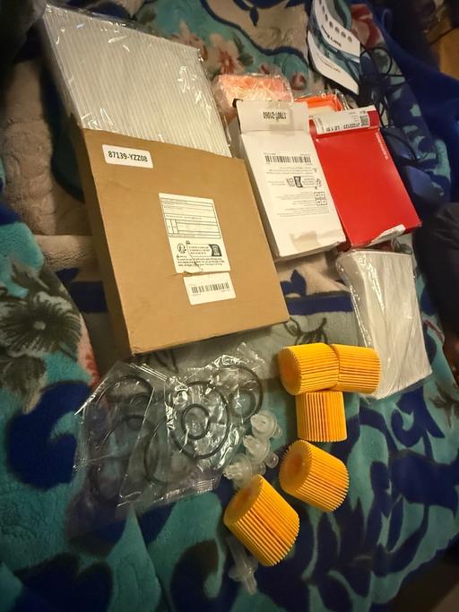 Buy & Sell Premier Business Park Walsall - Photos for Toyota Prius plus Sienta oil air cabin filter