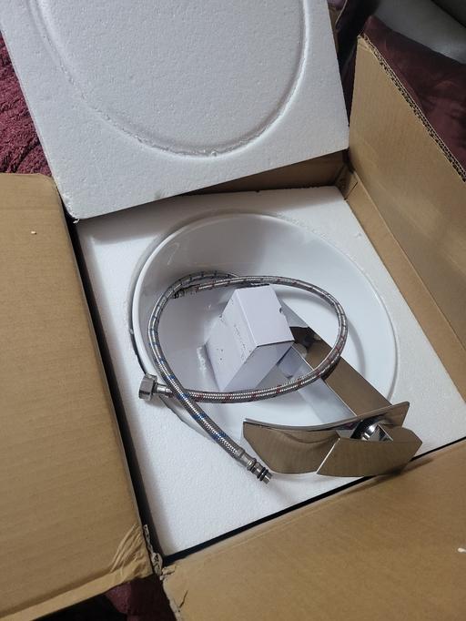 Buy & Sell Healey Rochdale - Photos for Xifiry.Round Ceramic Bathroom Sink With Water