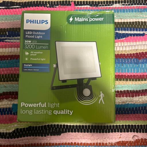 Buy & Sell Hyde Park Leeds - Photos for Phillips LED Outdoor Floodlight 30W LED 3200L