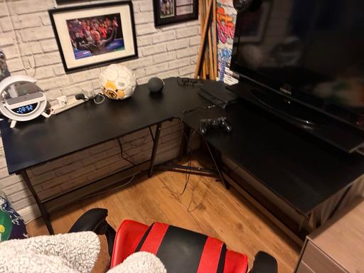 Buy & Sell Premier Business Park Walsall - Photos for Gaming corner desk